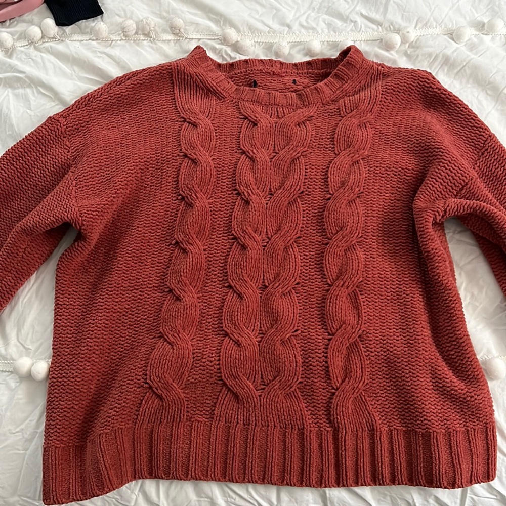 American Eagle Sweater